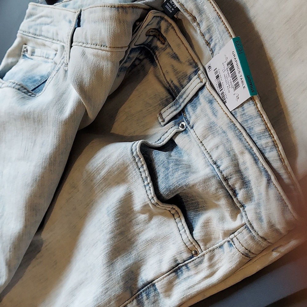 PRODUCT Inc International Concepts Acid-Wash Mid-Rise Straight-Leg Jeans, Crea - Picture 4 of 4